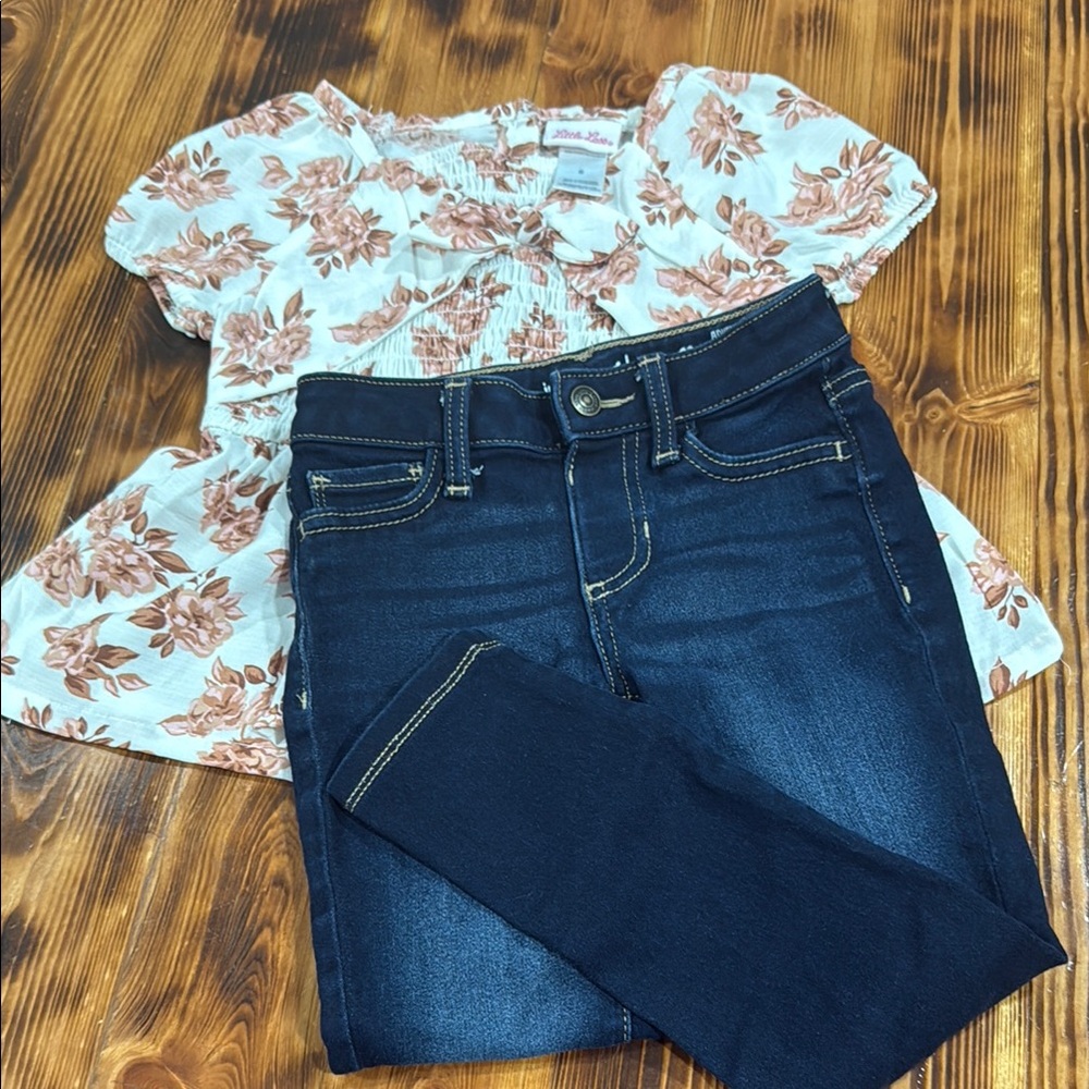 Floral Top and Dark Jeans Set